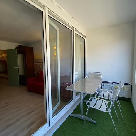 Family Studio Near The Beach דירה *