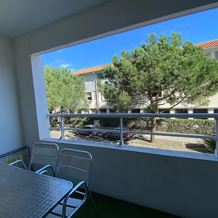 Family Studio Near The Beach דירה *